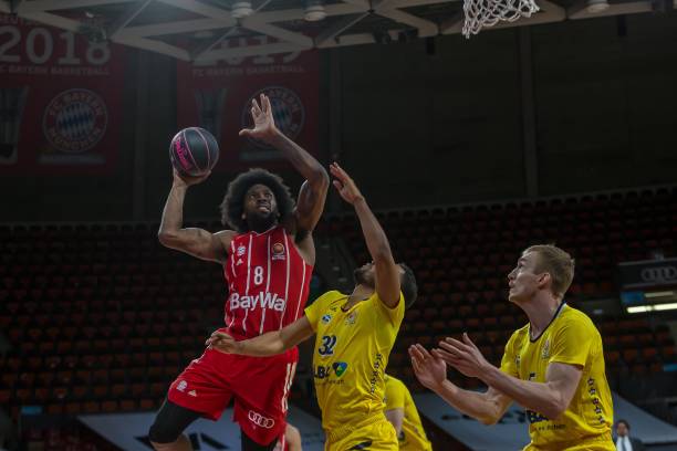 的后防核心 的后防核心